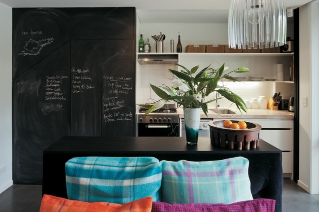 Lean Black Queenstown House by Stacey Farrell architect.