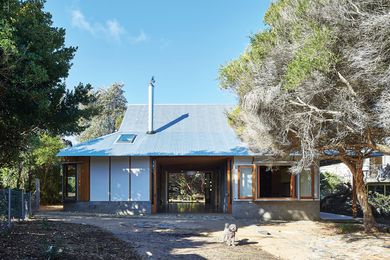 Point Lonsdale House by NMBW Architecture Studio.