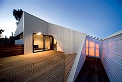 Old House, Richmond, Victoria, 2006, by Jackson Clements Burrows. Photograph John Gollings.