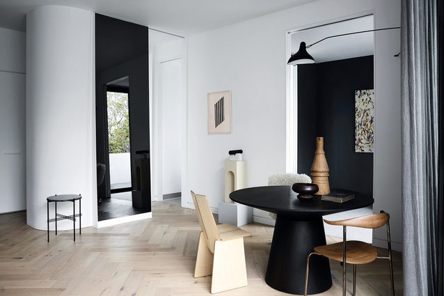 South Yarra Mirror Apartment by Golden.