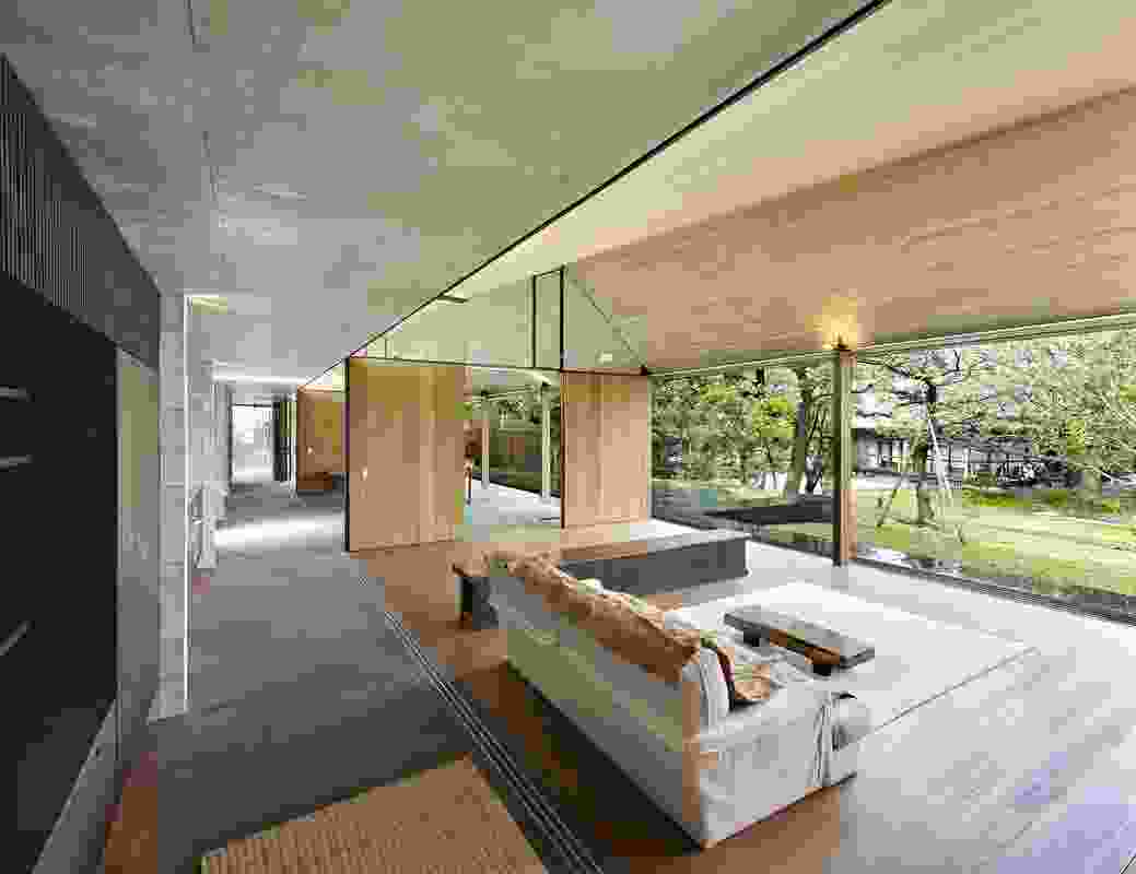 Wall House by Peter Stutchbury Architecture and Keiji Ashizawa Design (2009).