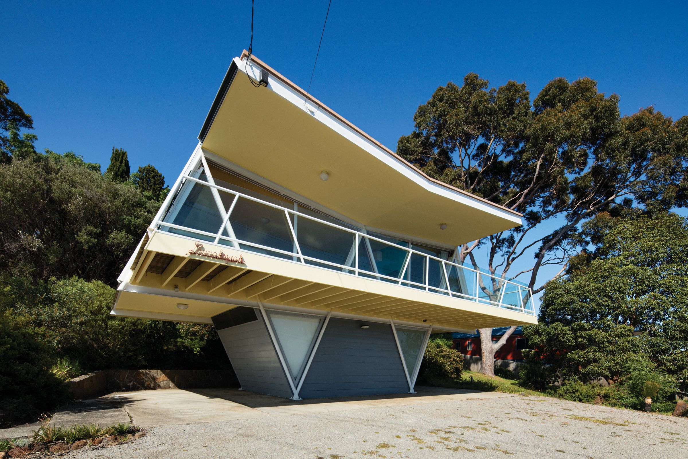 Revisited: Butterfly House by Chancellor & Patrick | ArchitectureAu