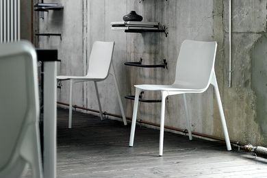 Chassis chair
