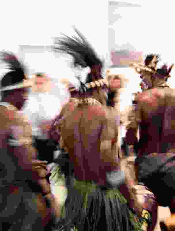 Kwoma (PNG) performing the Aptaumb Hoka.