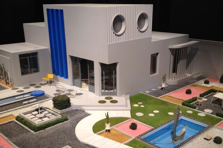 The French pavilion’s exhibit — Jacques Tati and Villa Arpel: from desire to ridicule?