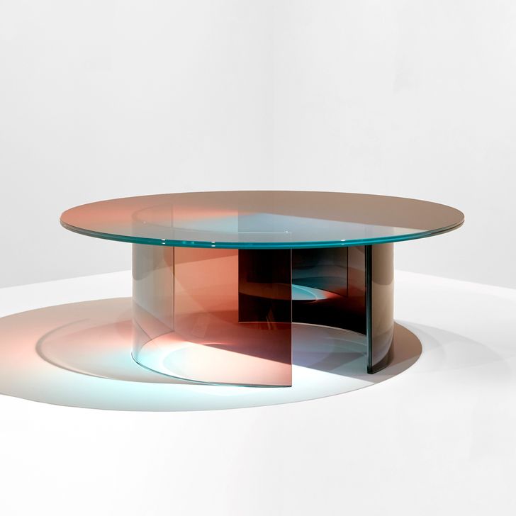 Colour and geometry diffuse and blend in the Colour Dial Table (2020).