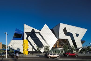 Perth Arena by ARM Architecture and Cameron Chisholm Nicol.