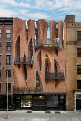 An audacious architectural proposition: Unhistoric Townhouse