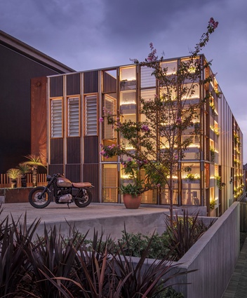 Living Screen House by C plus C Architectural Workshop.