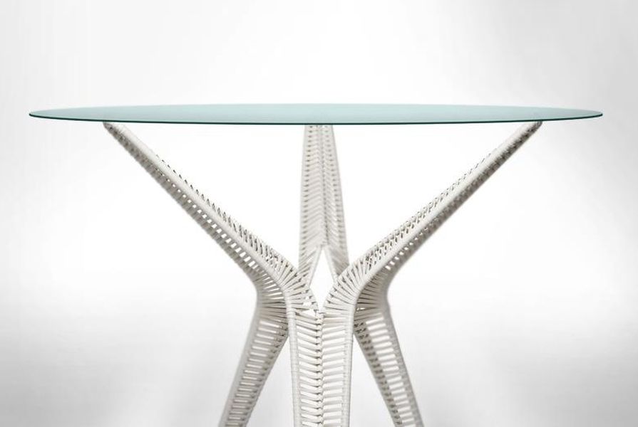 Tom Fereday Su woven modular outdoor table for Hive and Kenneth Cobonpue. 
