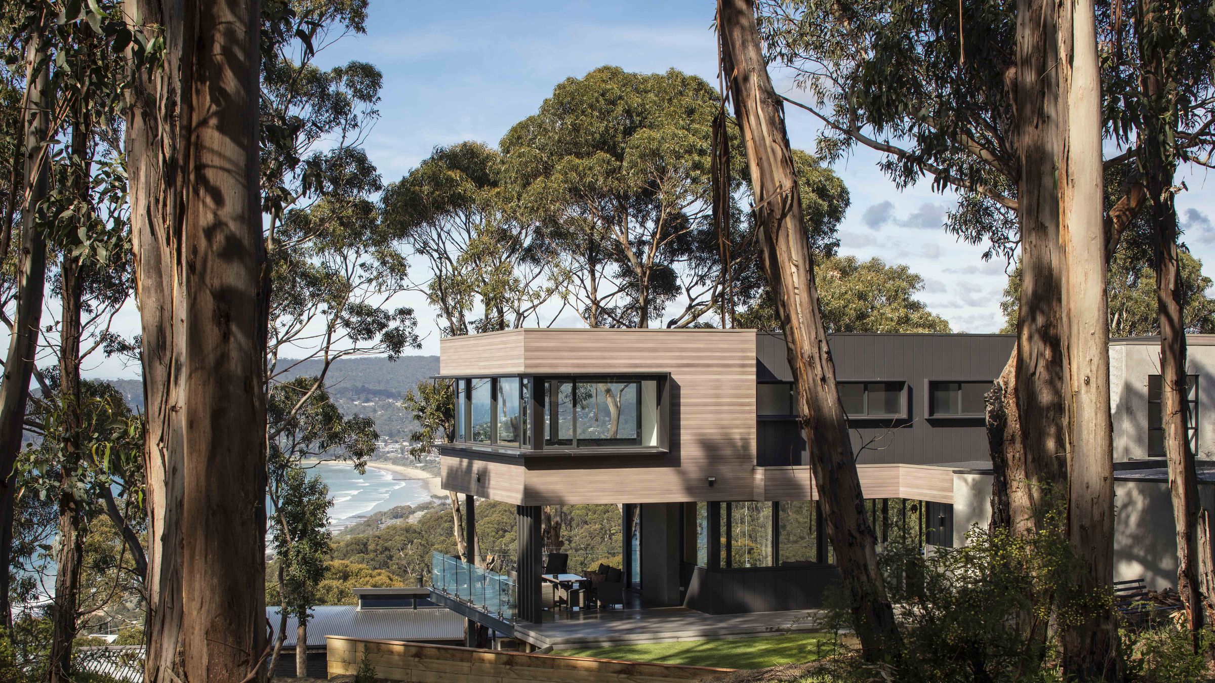 Aluminium cladding designs by DecoClad | ArchitectureAu