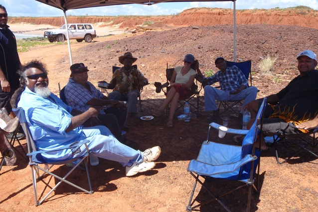 Donald McKenzie, Gordon Dixon, Paul Sampi, Vanessa Margetts and Frank Sebastian sharing stories at James Price Point.