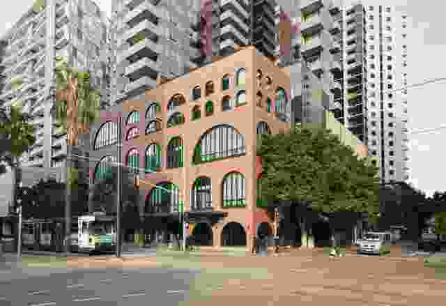 In its approach, the architect looked at the spatial qualities of the Melbourne CBD and other vibrant global cities.