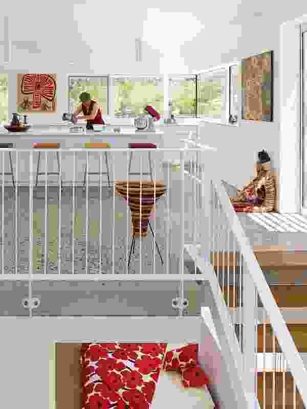 Interior and exterior spaces are distinctly separated. Artwork (L-R): Linda Syddick (Ngurrajuta Artists), Windmill, 2013; basket by Annie Dixon (Tjanpi Desert Weavers); Shorty Jangala Robertson (Warlukurlangu Artists), Ngapa Jukurrpa-Puyurru, 2013; two figures by Illuwanti Ken (Tjanpi Desert Weavers).