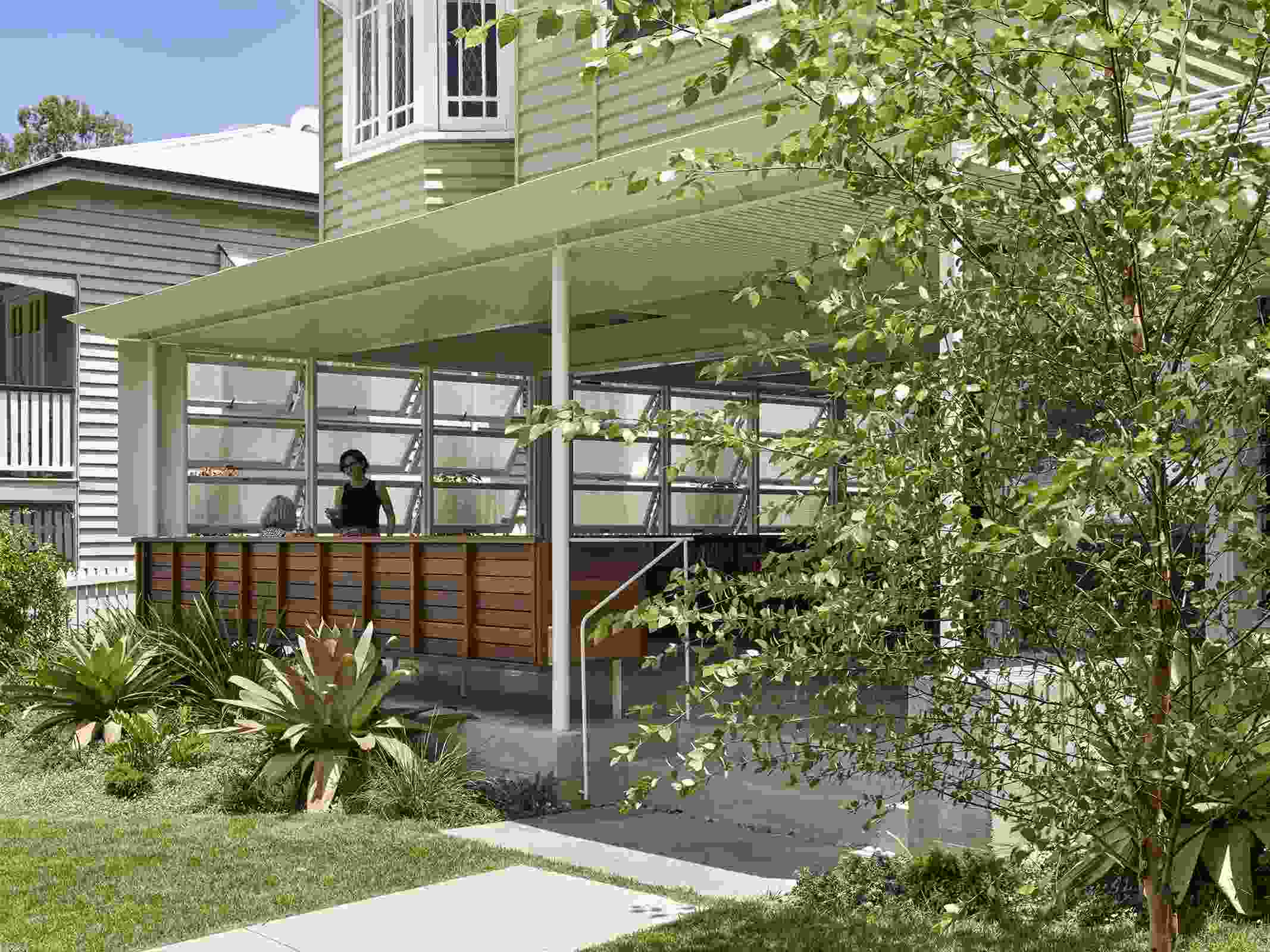 Raising the bar: Bardon Undercroft House | ArchitectureAu