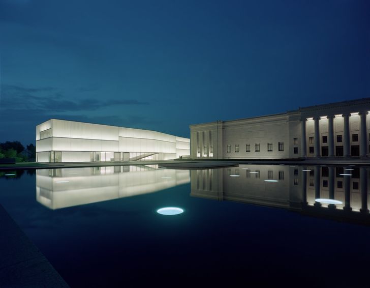 The museum's Bloch building design was won by Steven Holl in an invited competition and completed in 2007.