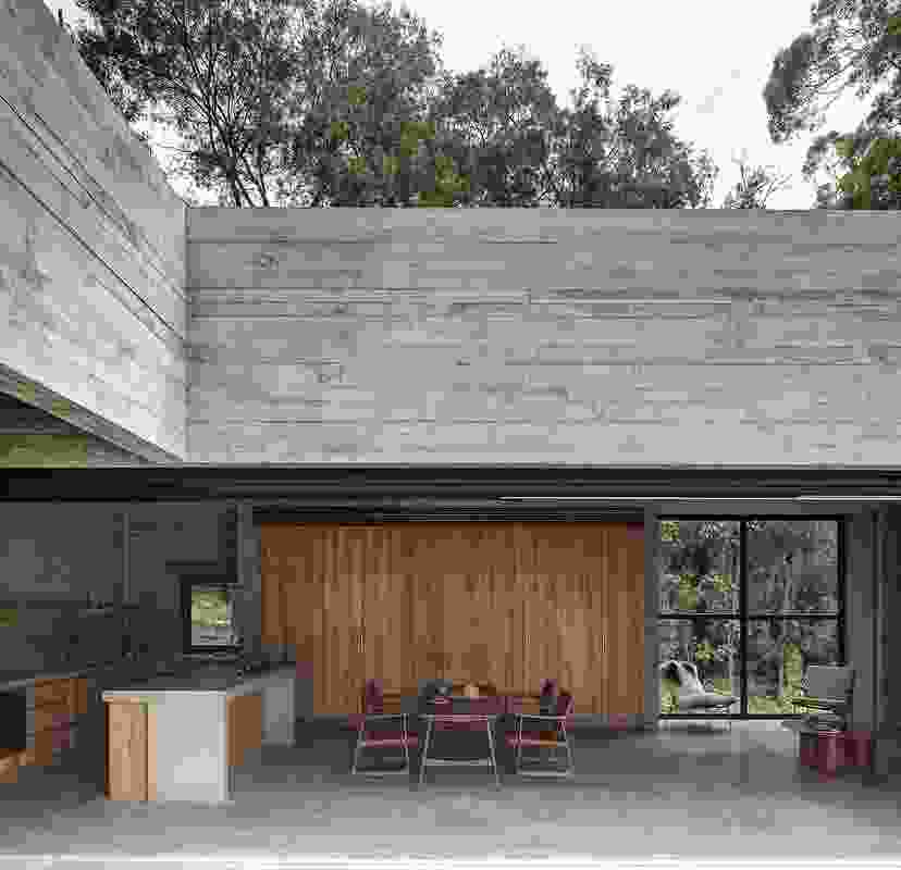 National Award for Residential Architecture - Houses (New): Pearl Beach House by Polly Harbison Design