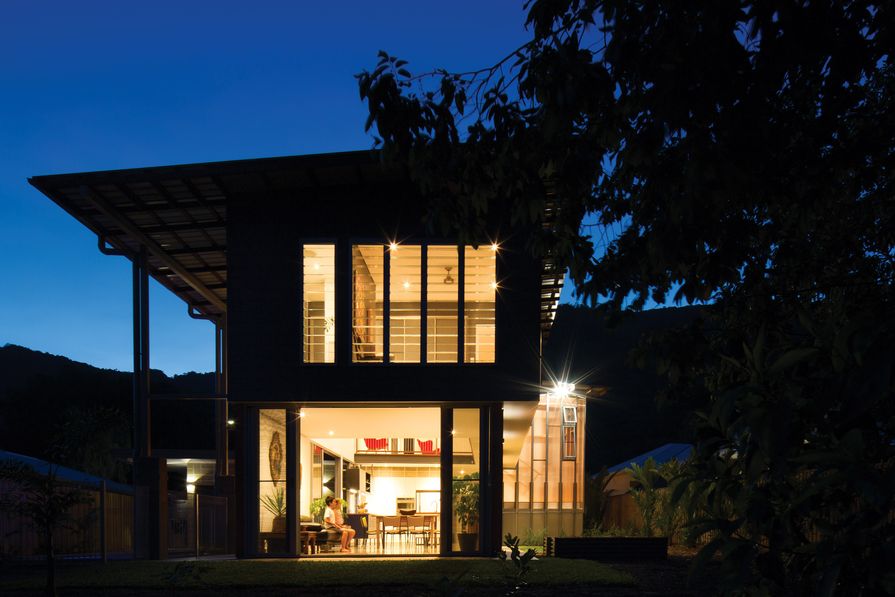 rumah kecil 2 lantai