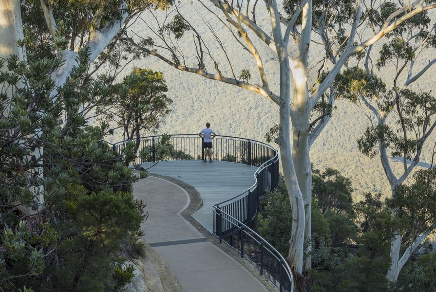 Three Sisters Track, Blue Mountains National Park by Blue Mountains Walking Track Project NPWS.
