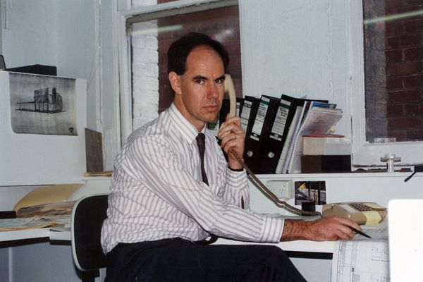 Steve Ashton at ARM's Leicester Street office, Melbourne (1988).
