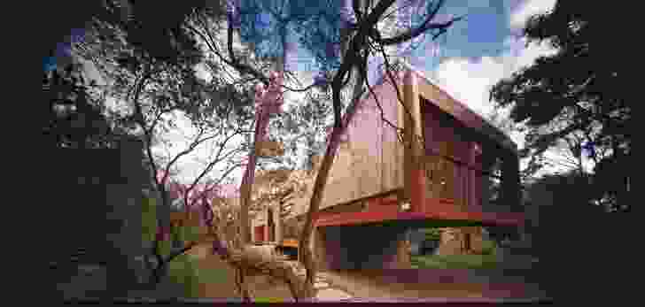 Balnarring Beach House, Mornington Peninsula,
Victoria (1997).