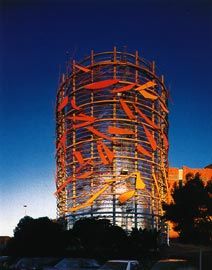 The surface of the thermal storage tank indexes the
time of day and light conditions.