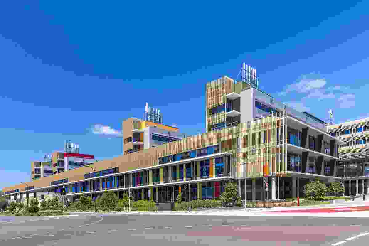 Sunshine Coast University Hospital by Architectus Brisbane and HDR Rice Daubney as Sunshine Coast Architects was awarded with the Gabriel Poole Award for Building of the Year.
