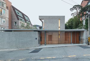 Open and Closed House by OBBA in Seoul.