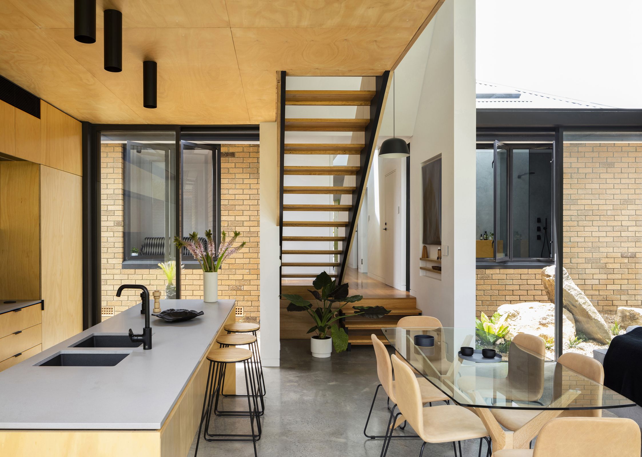 Binary House by Christopher Polly Architect | ArchitectureAu