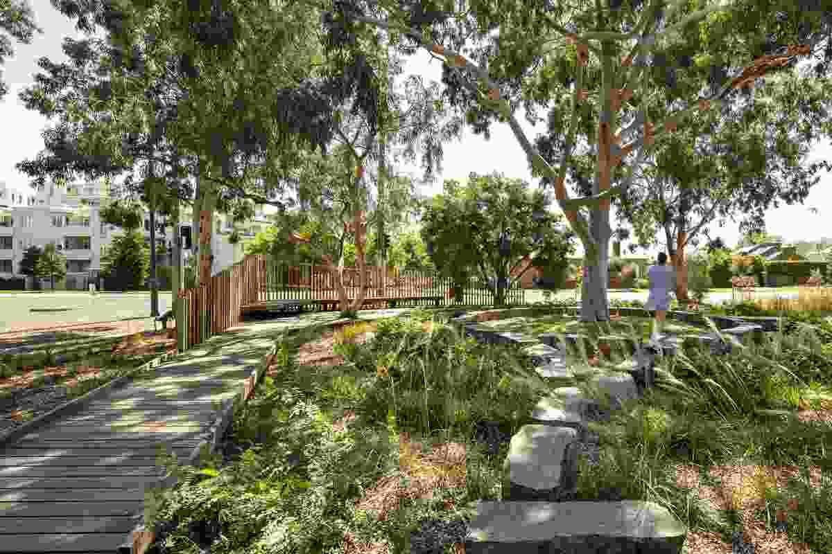 Albert Park College Senior Campus by Site Office won the Award of Excellence in the Health and Education Landscape category of the 2021 AILA VIC Landscape Architecture Awards.