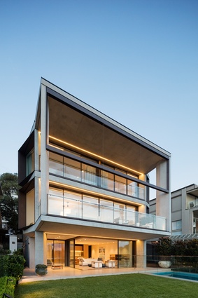 Point Piper Residence by Tzannes.