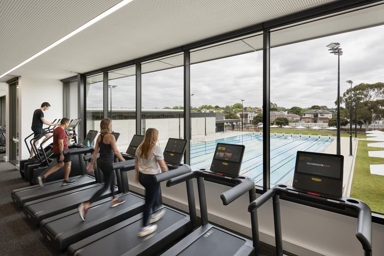 Redeveloped Melbourne pool opens in time for summer | ArchitectureAu