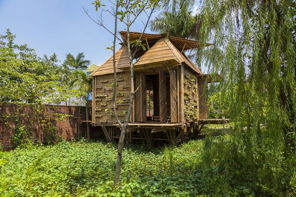 The Blooming Bamboo House was selected for the Chicago Athenaeum Museum of Architecture and Design 2015 Green Good Design Awards.
