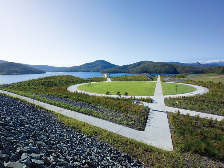 Hinze Dam Visitor Centre and Parkland ArchitectureAu