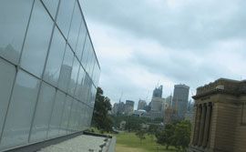 The
glass box can be seen as a counterpart to Vernon’s
sandstone structure. Photograph Diana Panuccio.