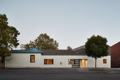Perimeter House by Make Architecture.