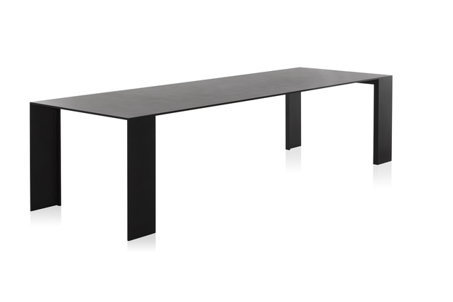 Metallico table by Pierro Lissoni for Porro.