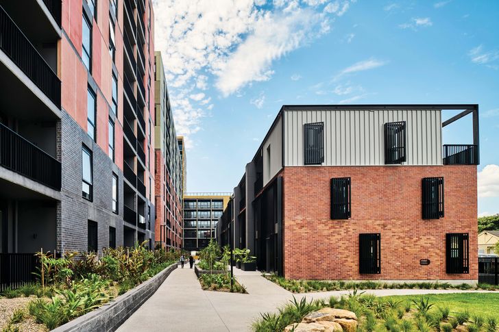 A heavily planted central pedestrian laneway provides cooling and eliminates blind corners and unsafe dead ends by allowing passive surveillance and access to front doors.