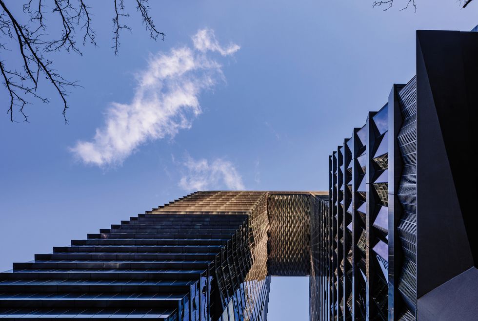 Impressive form-making: Collins Arch | ArchitectureAu